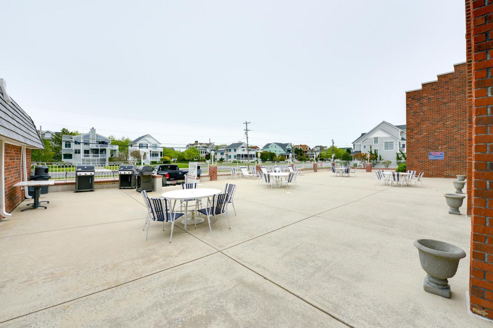 Bright Condo Half-Block To Cape May Beach! エクステリア 写真